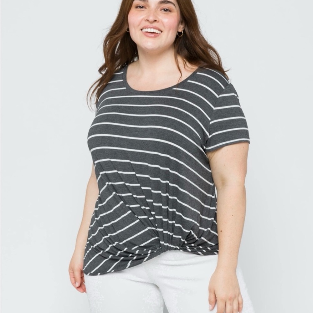 Nine Britton Knot Front Knit Charcoal Gray and White Tee - Picture 3 of 3